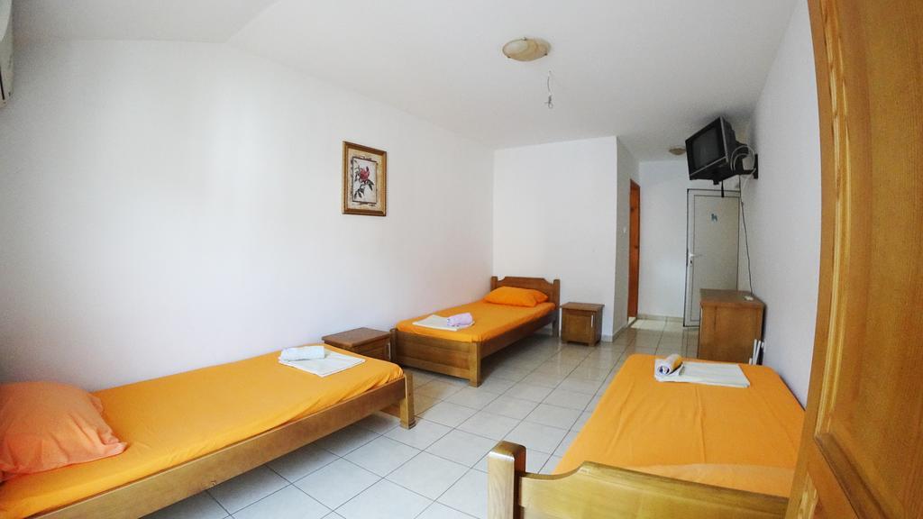 Guesthouse Sun Hostel บุดวา ภายนอก รูปภาพ