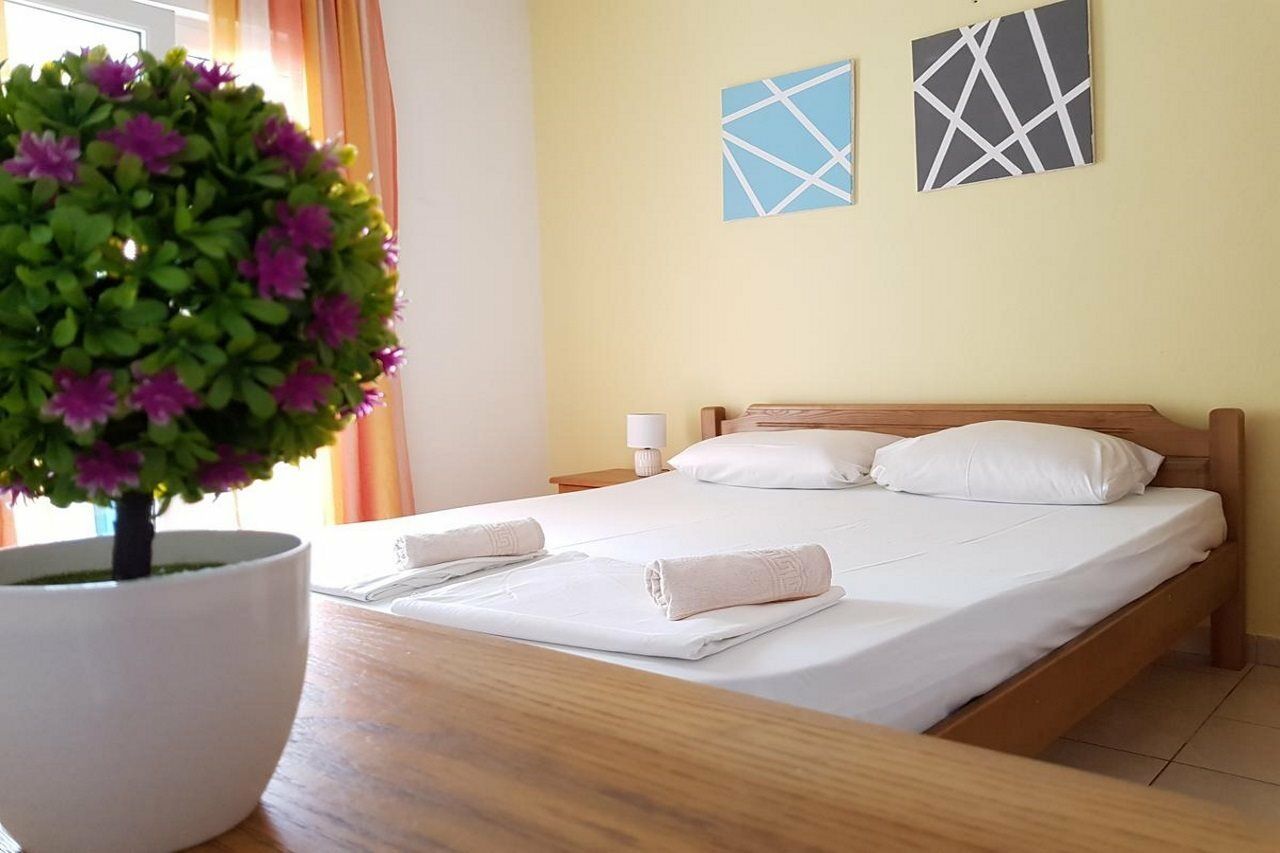 Guesthouse Sun Hostel บุดวา ภายนอก รูปภาพ